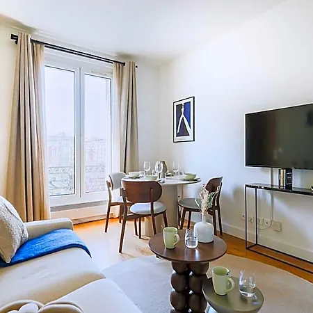 Charming Flat -1br-4p- 17e Hotel